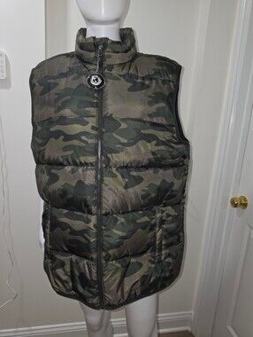 Swiss Tech Men's Camouflage Puffer Vest in Green and Black
